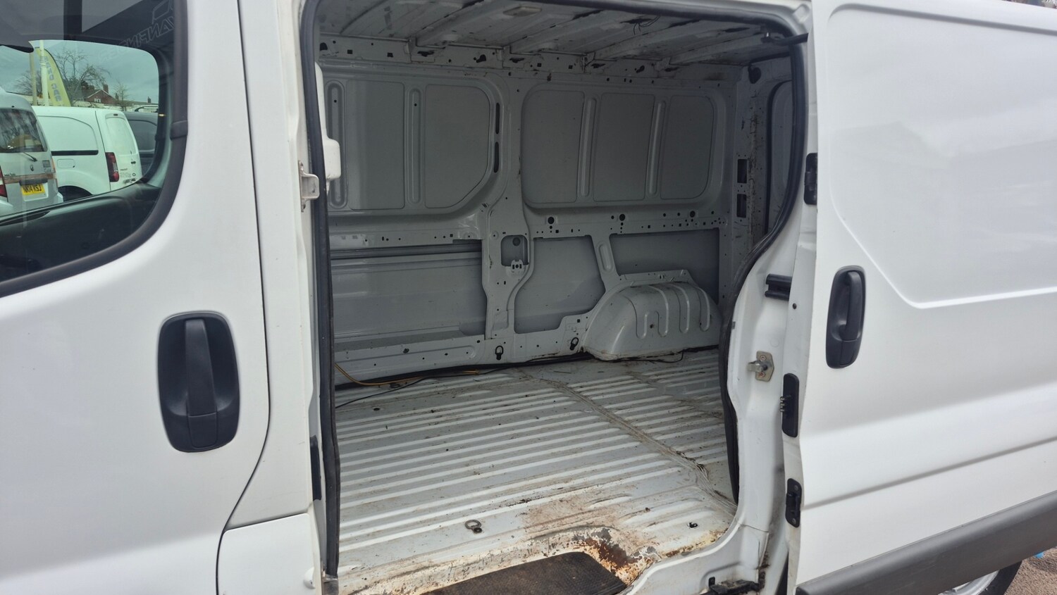 Used Vauxhall Vivaro 2013 for sale - 77915789: Photo 9