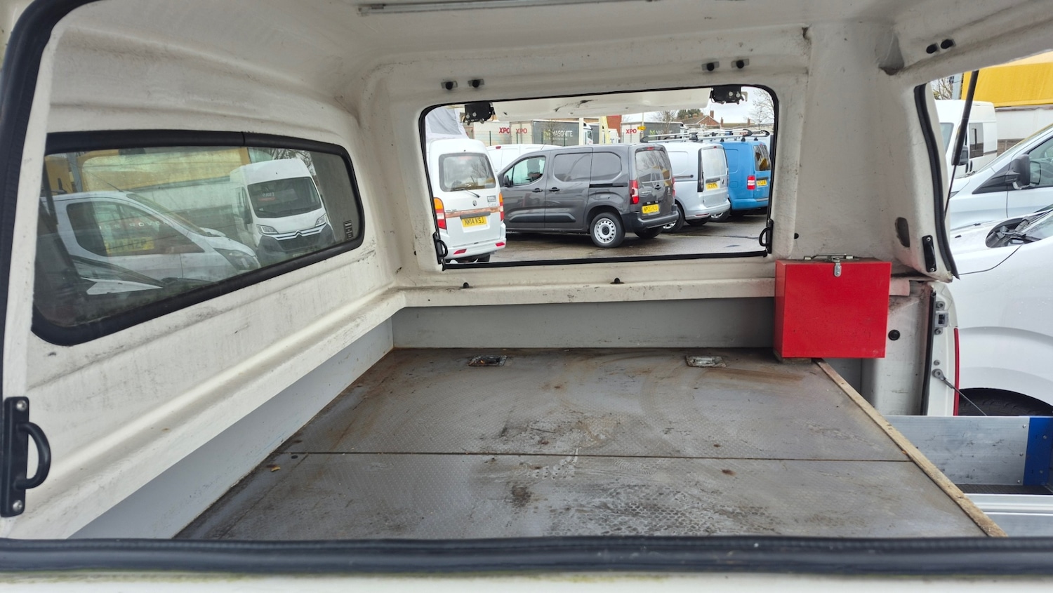 Used Volkswagen Amarok 2015 for sale - 77778529: Photo 13