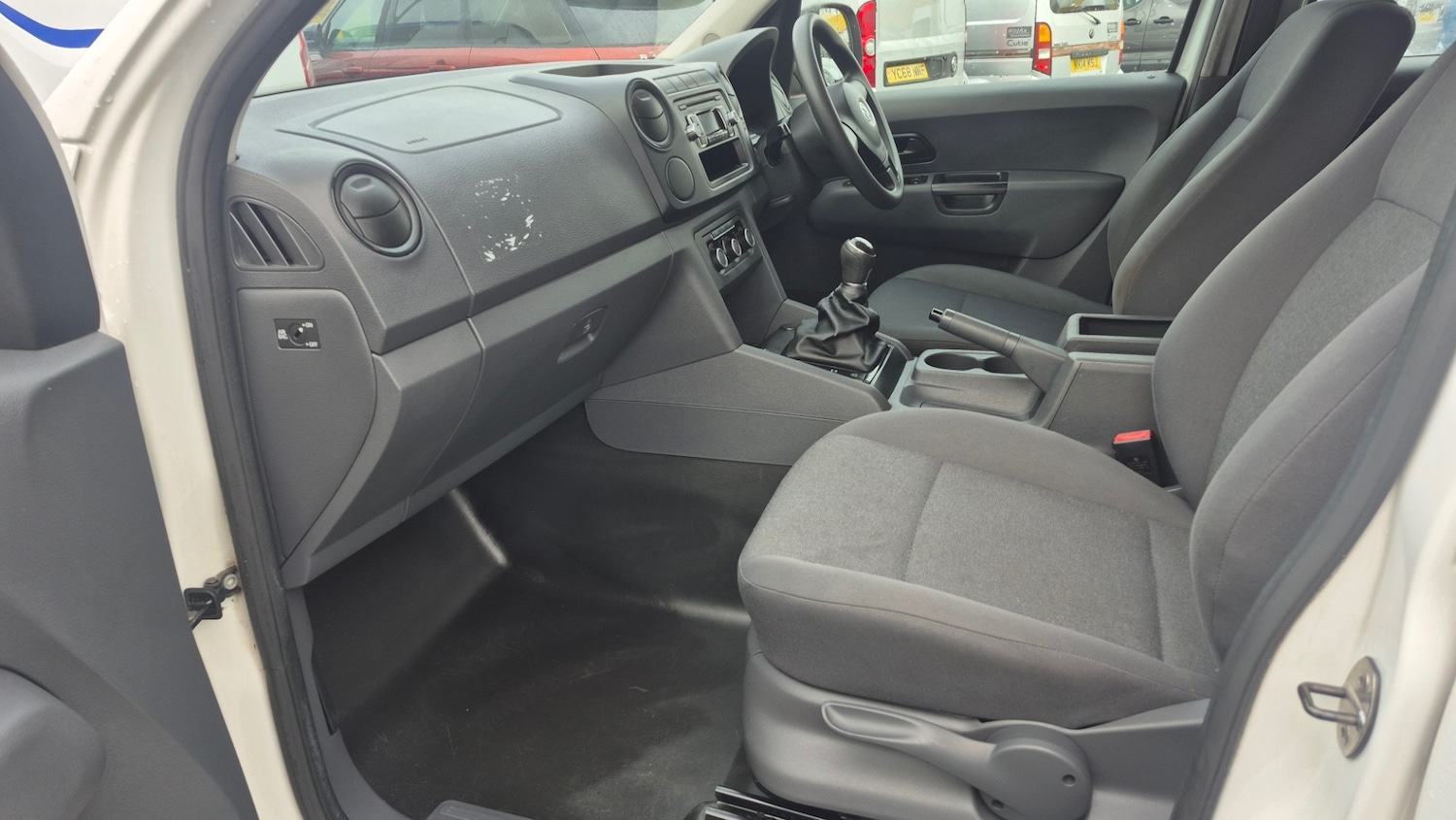 Used Volkswagen Amarok 2015 for sale - 77778529: Photo 5