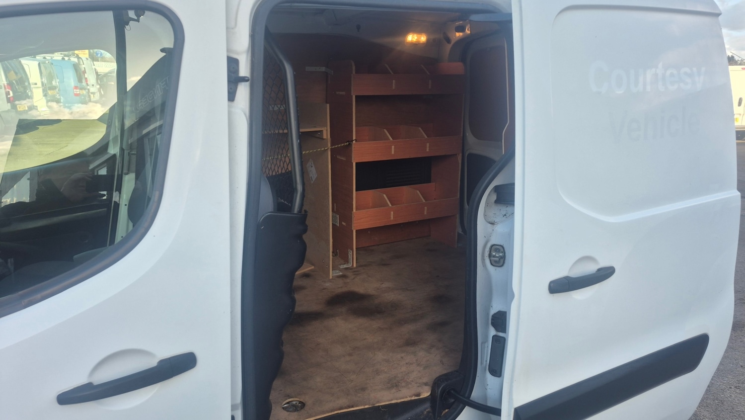 Used Peugeot Partner 2014 for sale - 77848313: Photo 11