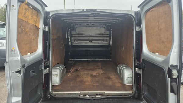 Used Vauxhall Vivaro 2015 for sale - 76276102: Photo 11