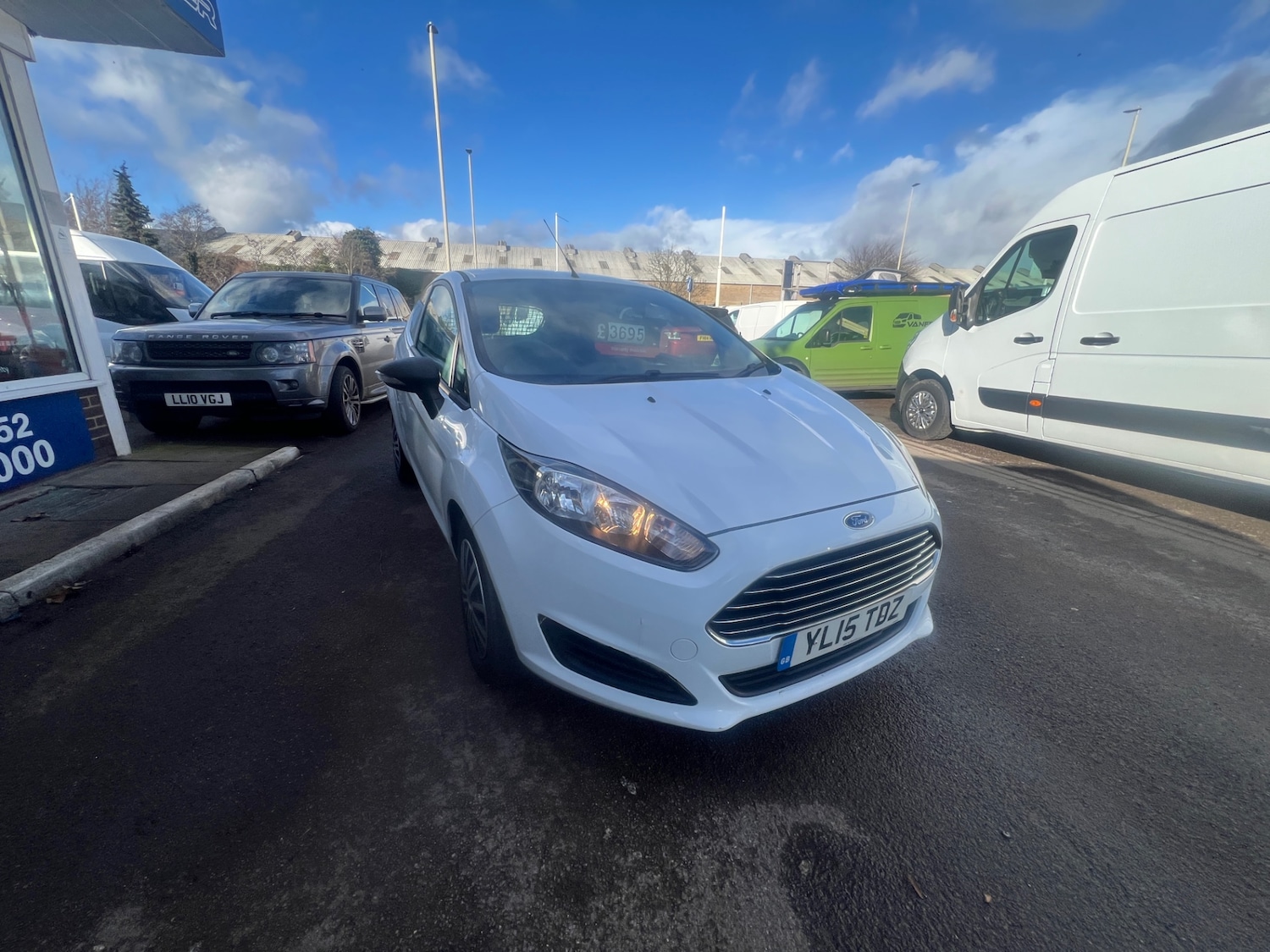 Used Ford Fiesta 2015 for sale - 77568467: Photo 2