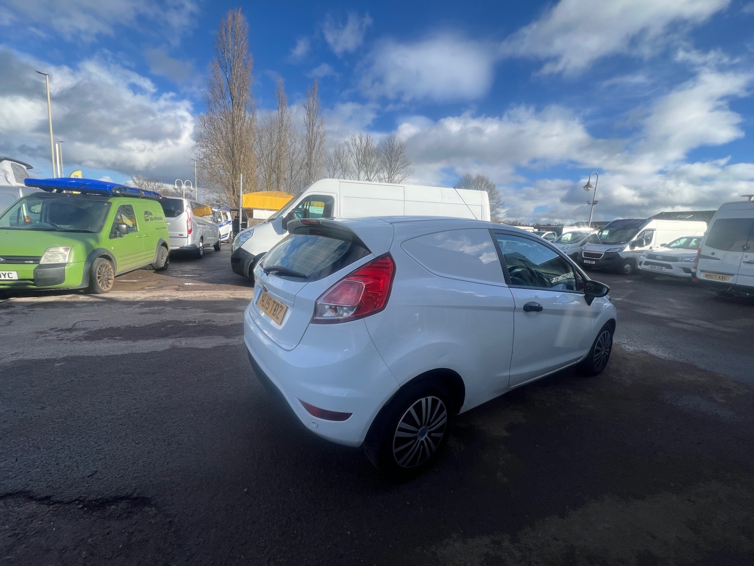 Used Ford Fiesta 2015 for sale - 77568467: Photo 8