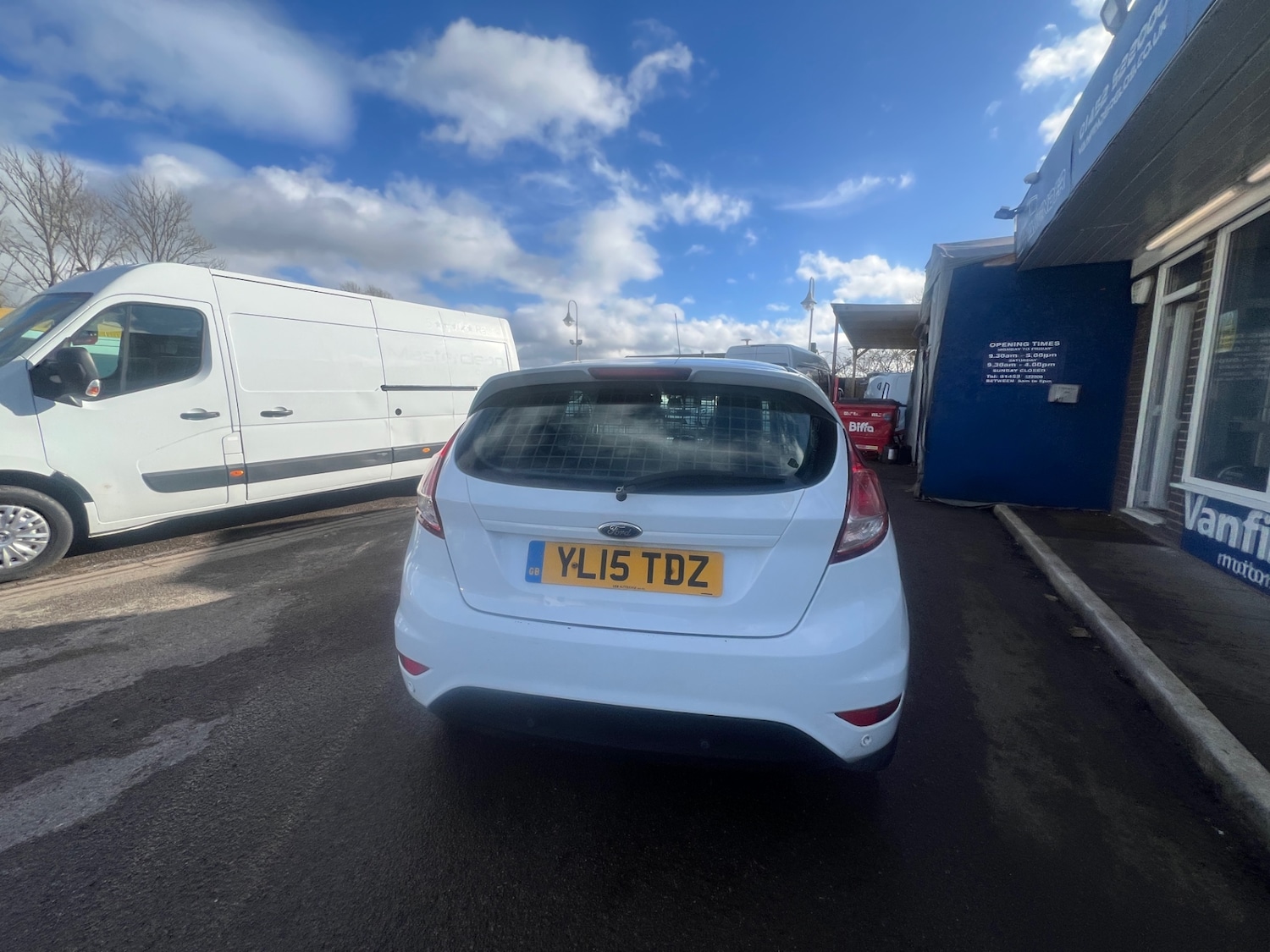 Used Ford Fiesta 2015 for sale - 77568467: Photo 9