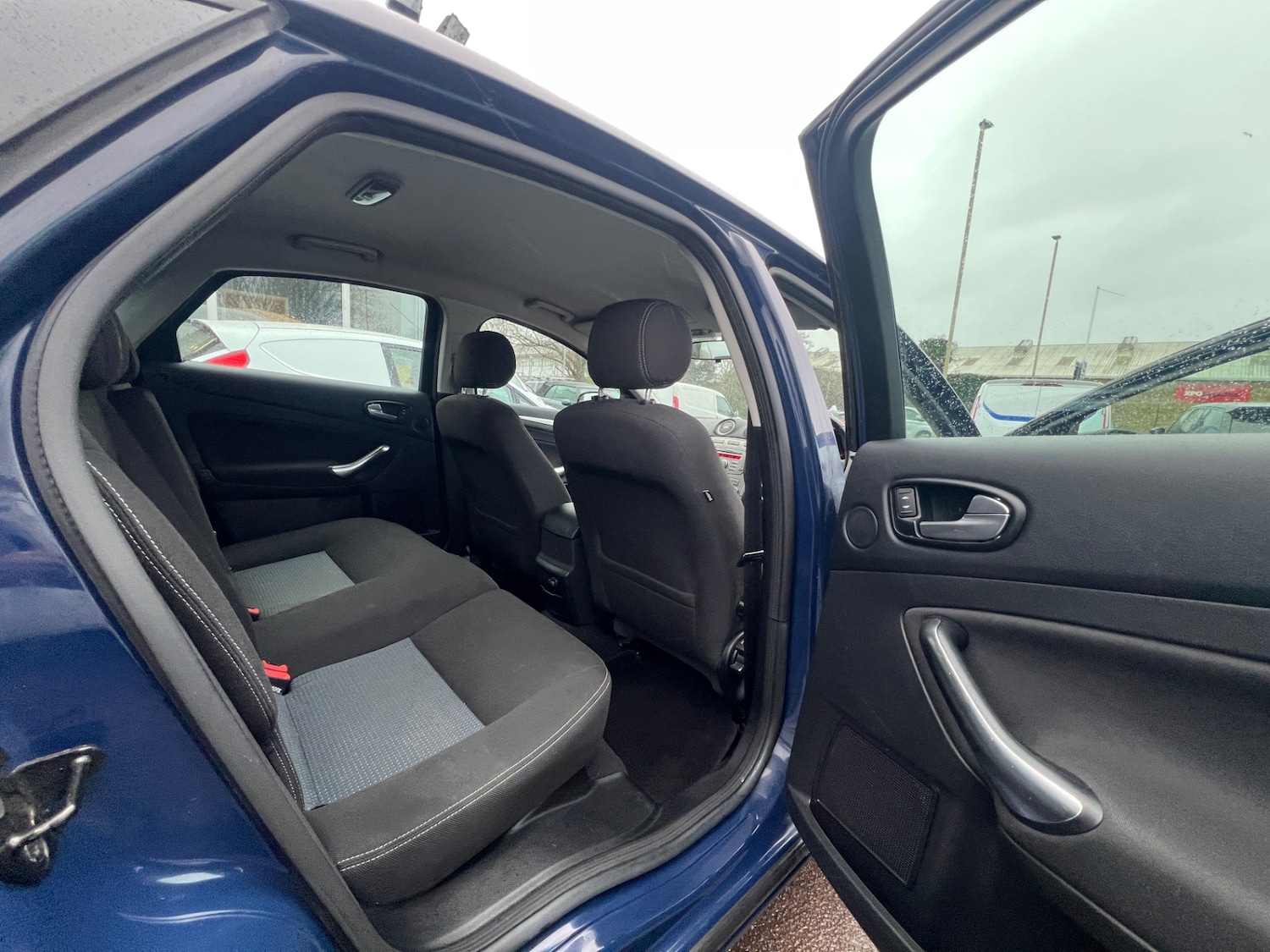 Used Ford Mondeo 2010 for sale - 77848148: Photo 19