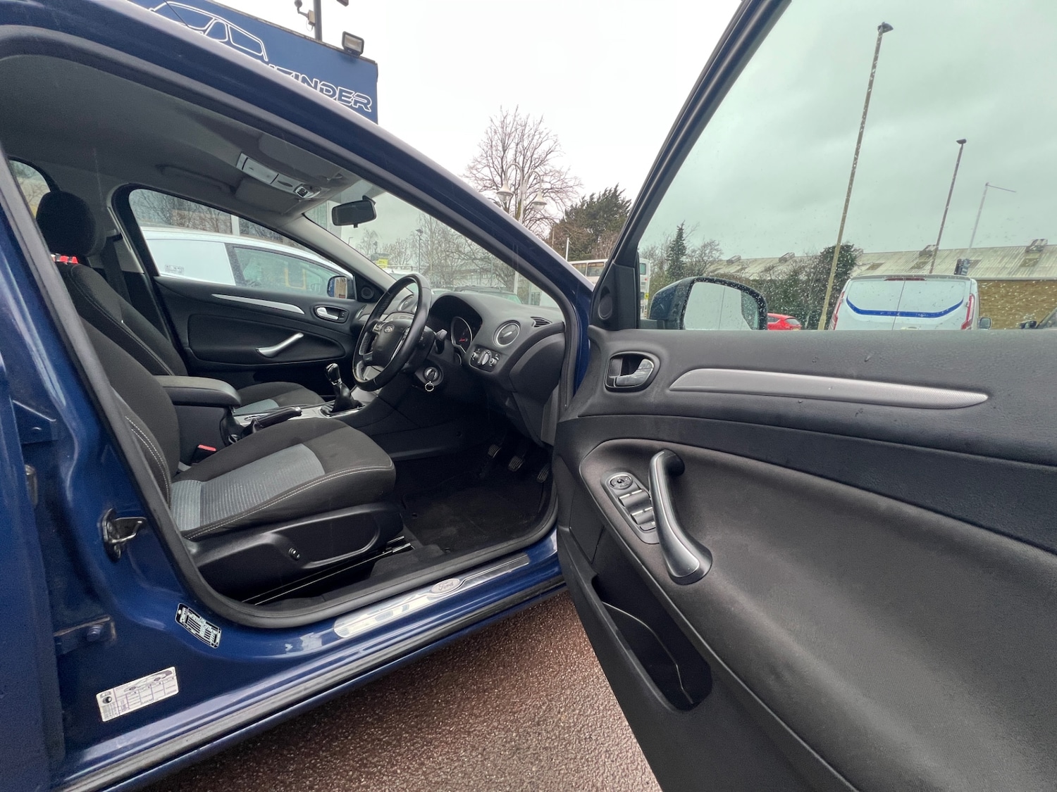 Used Ford Mondeo 2010 for sale - 77848148: Photo 22