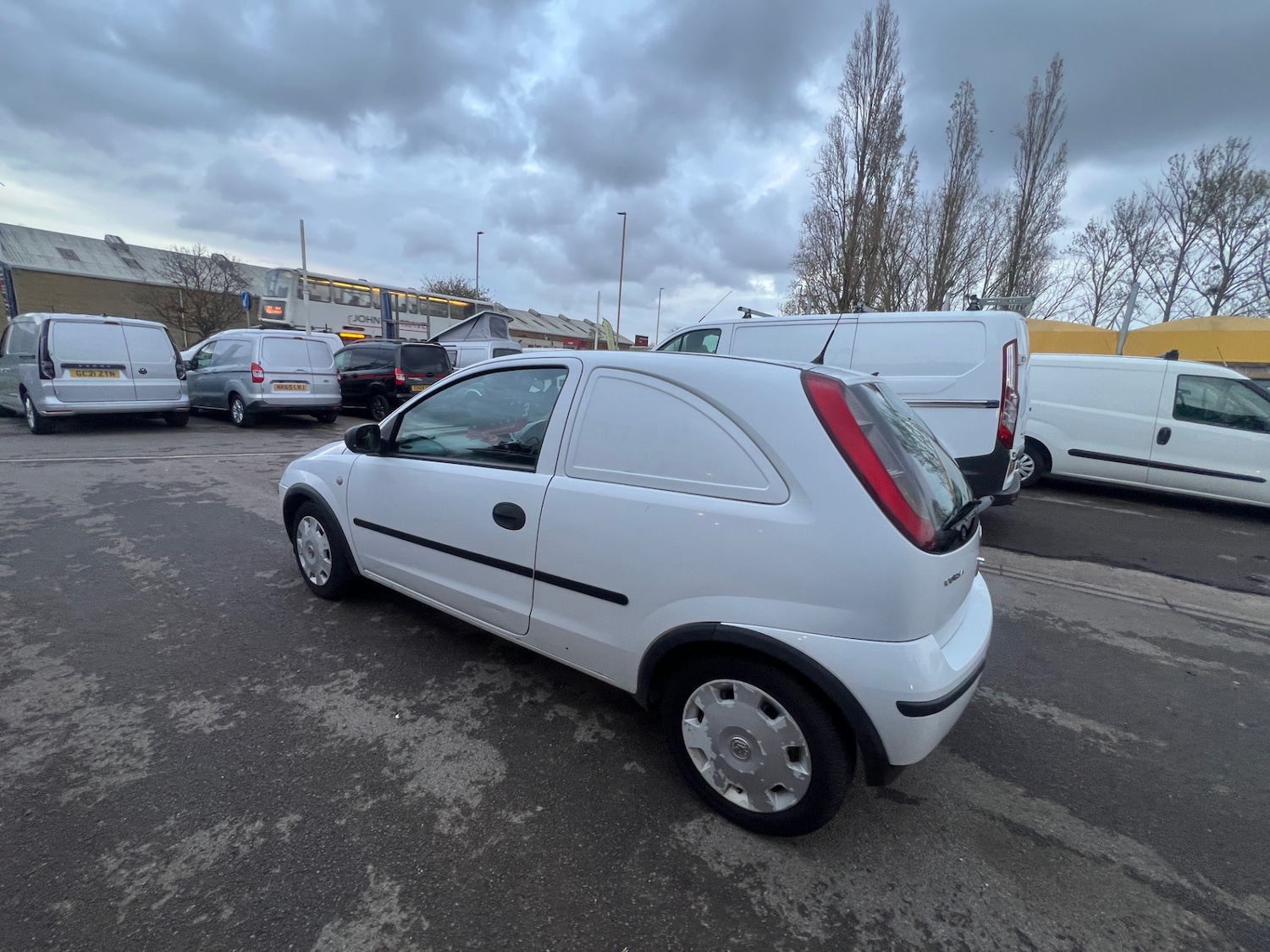 Used Vauxhall Corsa 2006 for sale - 76567878: Photo 5