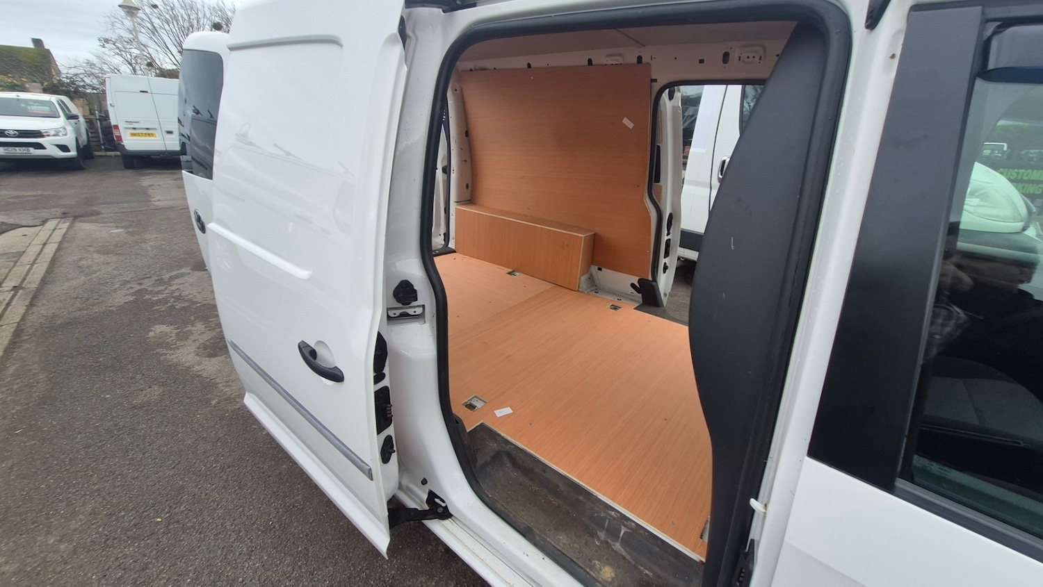 Used Volkswagen Caddy Maxi 2019 for sale - 76541934: Photo 8