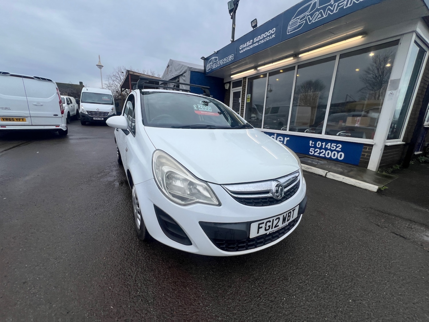 Used Vauxhall Corsa 2012 for sale - 77335855: Photo 2