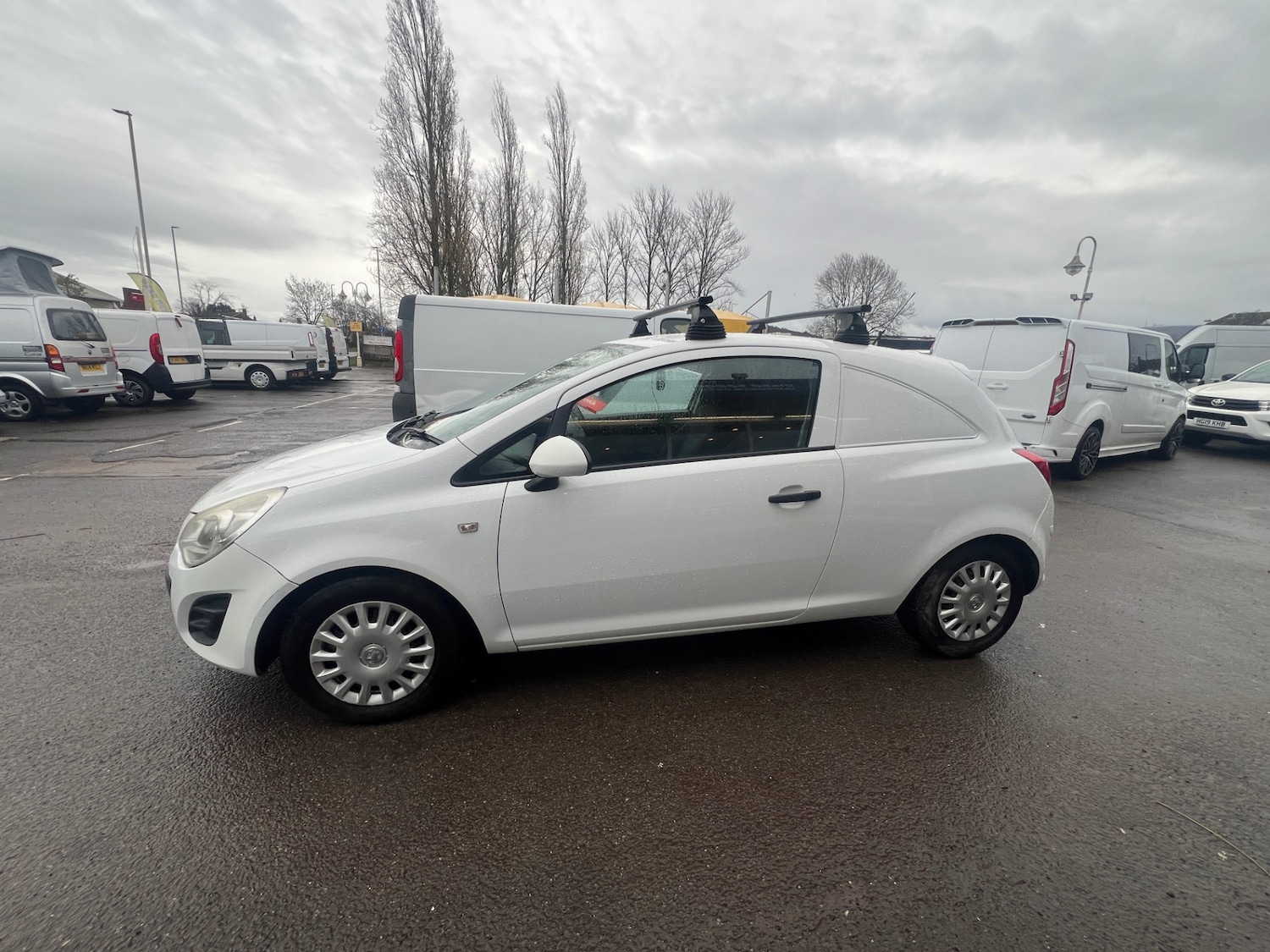 Used Vauxhall Corsa 2012 for sale - 77335855: Photo 5