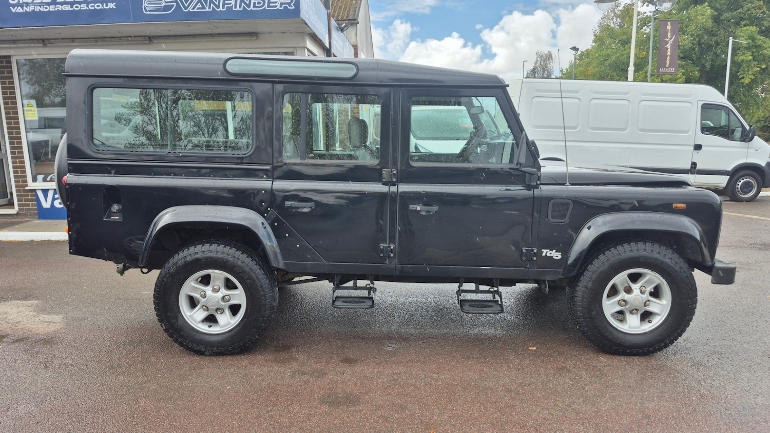 Used Land Rover Defender 110 2002 for sale - 75750143: Photo 3