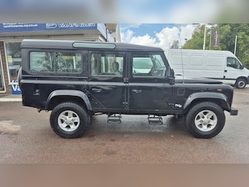 Used Land Rover Defender 110 2002 for sale - 75750143: Photo