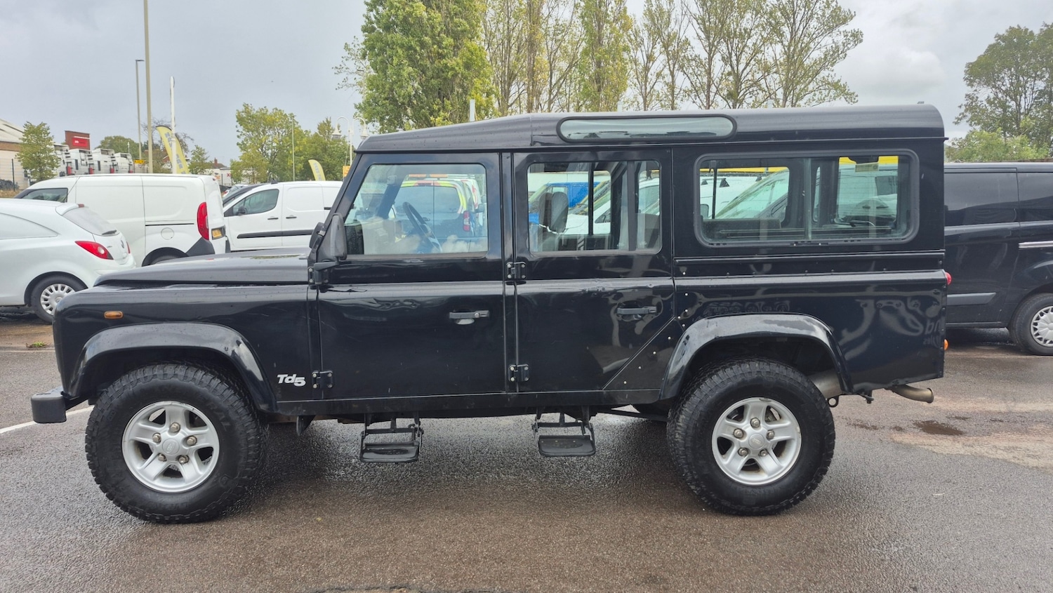 Used Land Rover Defender 110 2002 for sale - 75750143: Photo 6
