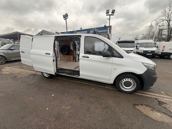 Used Mercedes-Benz Vito 2015 for sale - 77404596: Photo