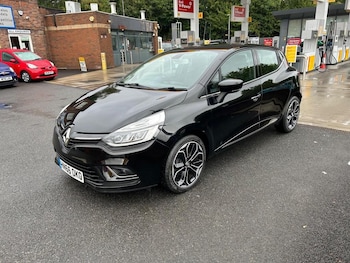 Used Renault Clio 2016 for sale - 76392246: Photo