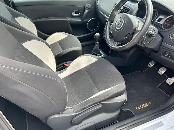 Used Renault Clio 2012 for sale - 75484270: Photo 6