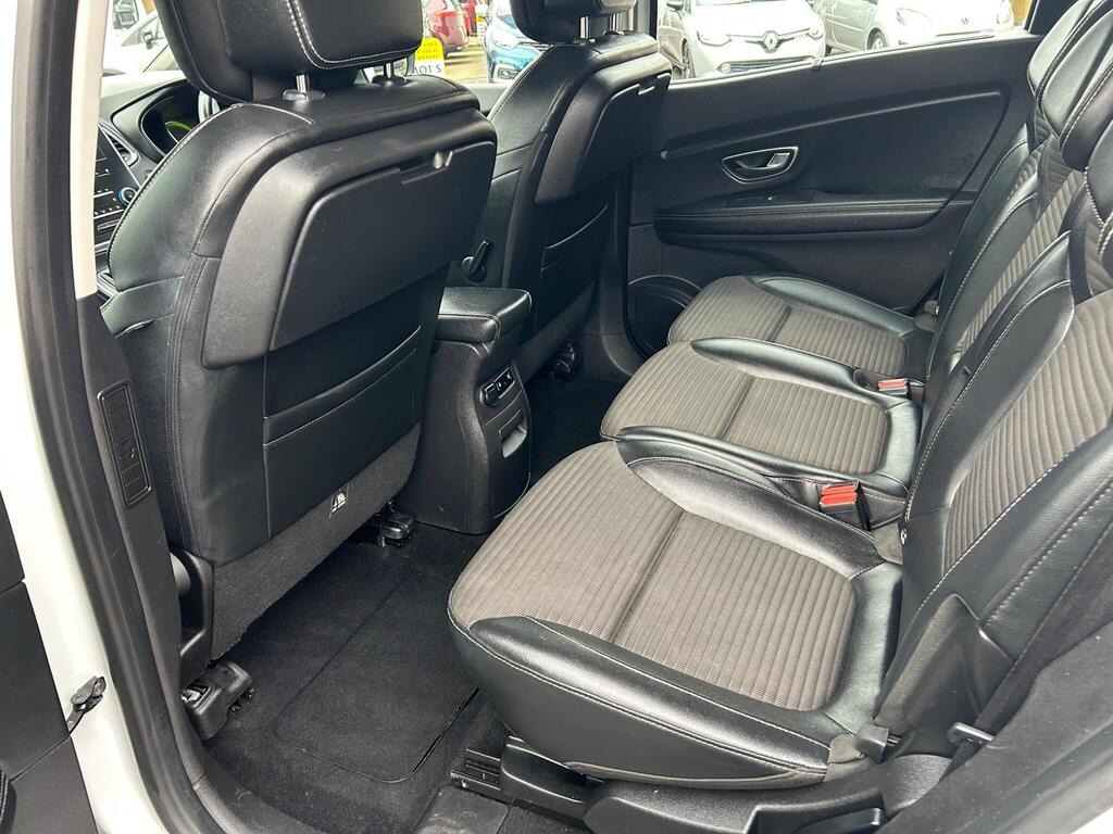 Used Renault Grand Scenic 2018 for sale - 77125753: Photo 10