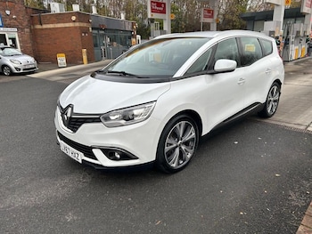 Used Renault Grand Scenic 2018 for sale - 77125753: Photo