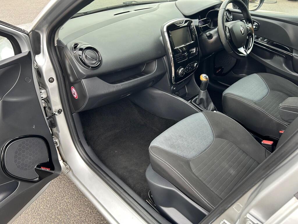Used Renault Clio 2014 for sale - 76331140: Photo 6
