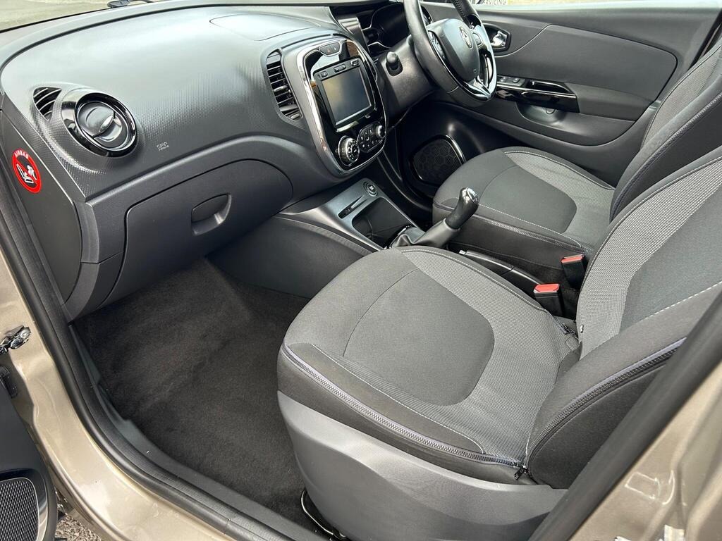 Used Renault Captur 2015 for sale - 76392202: Photo 8