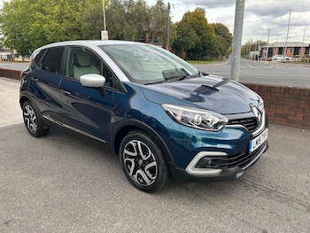 Used Renault Captur 2019 for sale - 76392337: Photo