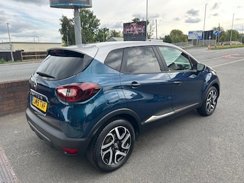 Used Renault Captur 2019 for sale - 76392337: Photo