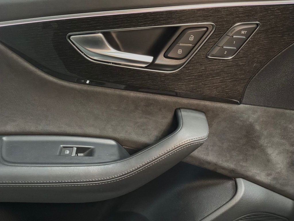 Used Audi RS Q8 2020 for sale - 78140690: Photo 34