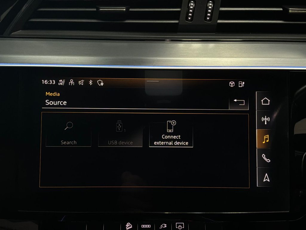 Used Audi e-tron 2023 for sale - 78096521: Photo 42