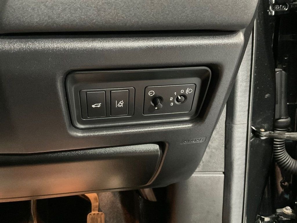 Used Land Rover Discovery Sport 2017 for sale - 78200429: Photo 31