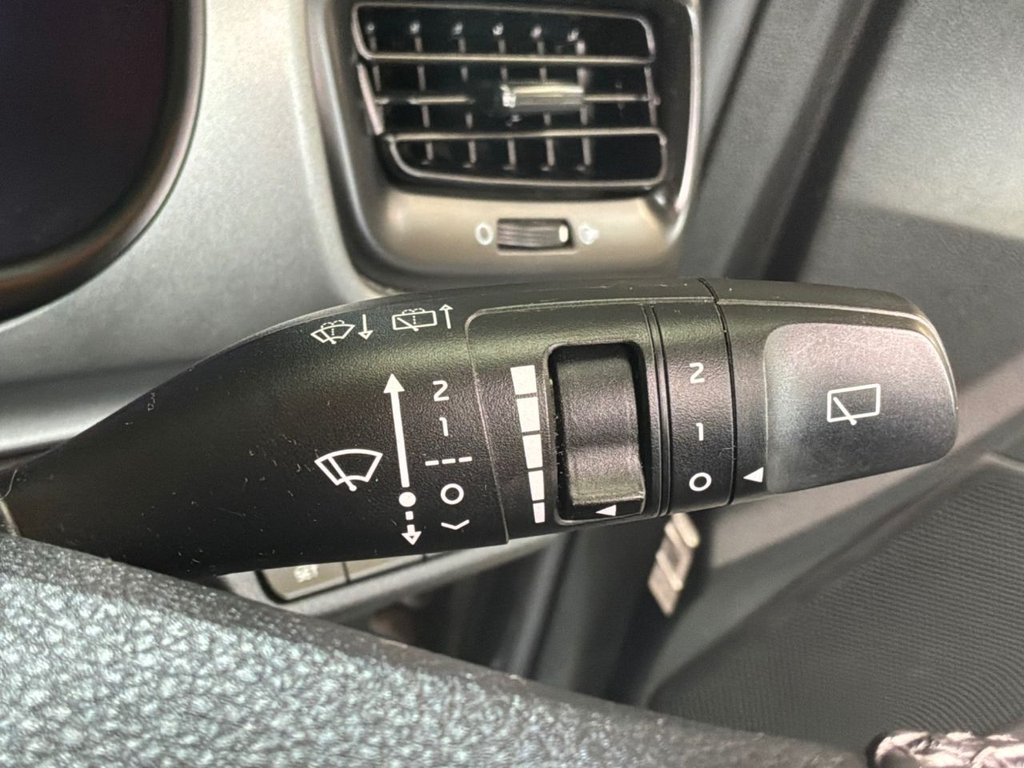 Used Kia Stonic 2021 for sale - 78095799: Photo 30