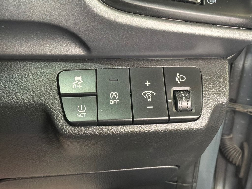 Used Kia Stonic 2021 for sale - 78095799: Photo 33