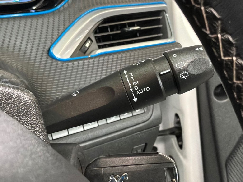 Used Peugeot 2008 2017 for sale - 78096350: Photo 34