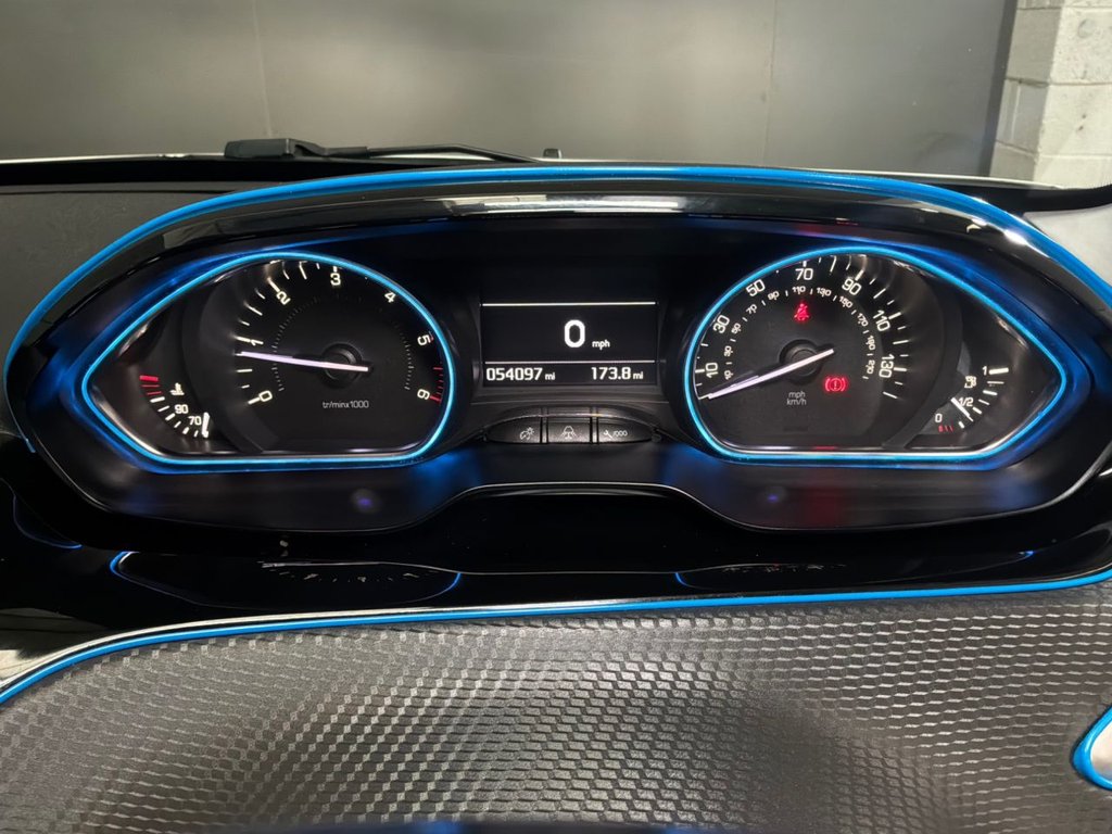 Used Peugeot 2008 2017 for sale - 78096350: Photo 37