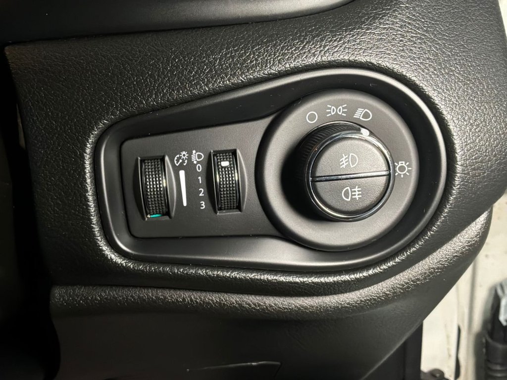 Used Jeep Renegade 2020 for sale - 78095797: Photo 33