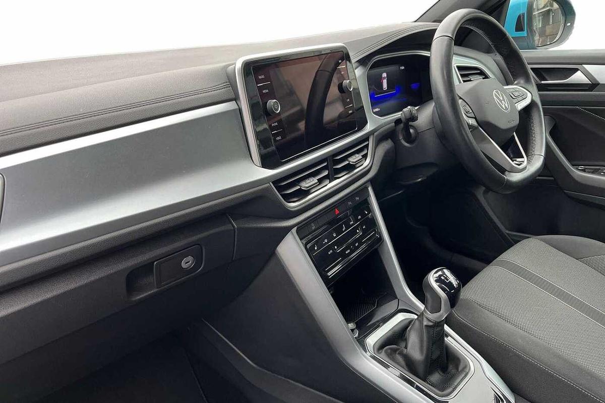 Used Volkswagen T-Roc 2023 for sale - 77542201: Photo 2