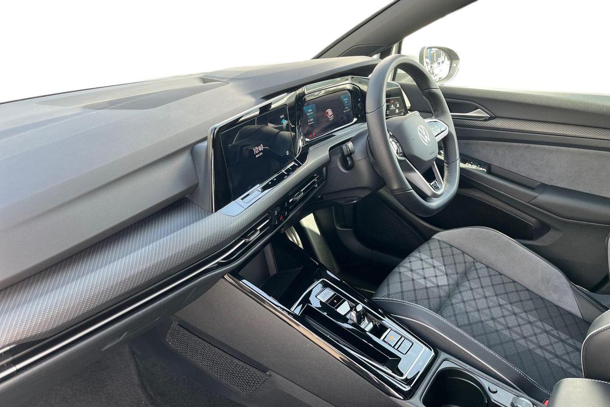 Used Volkswagen Golf 2024 for sale - 78169305: Photo 2