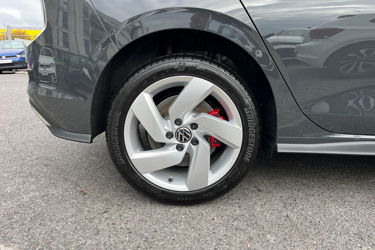 Used Volkswagen Golf 2025 for sale - 76678042: Photo 5