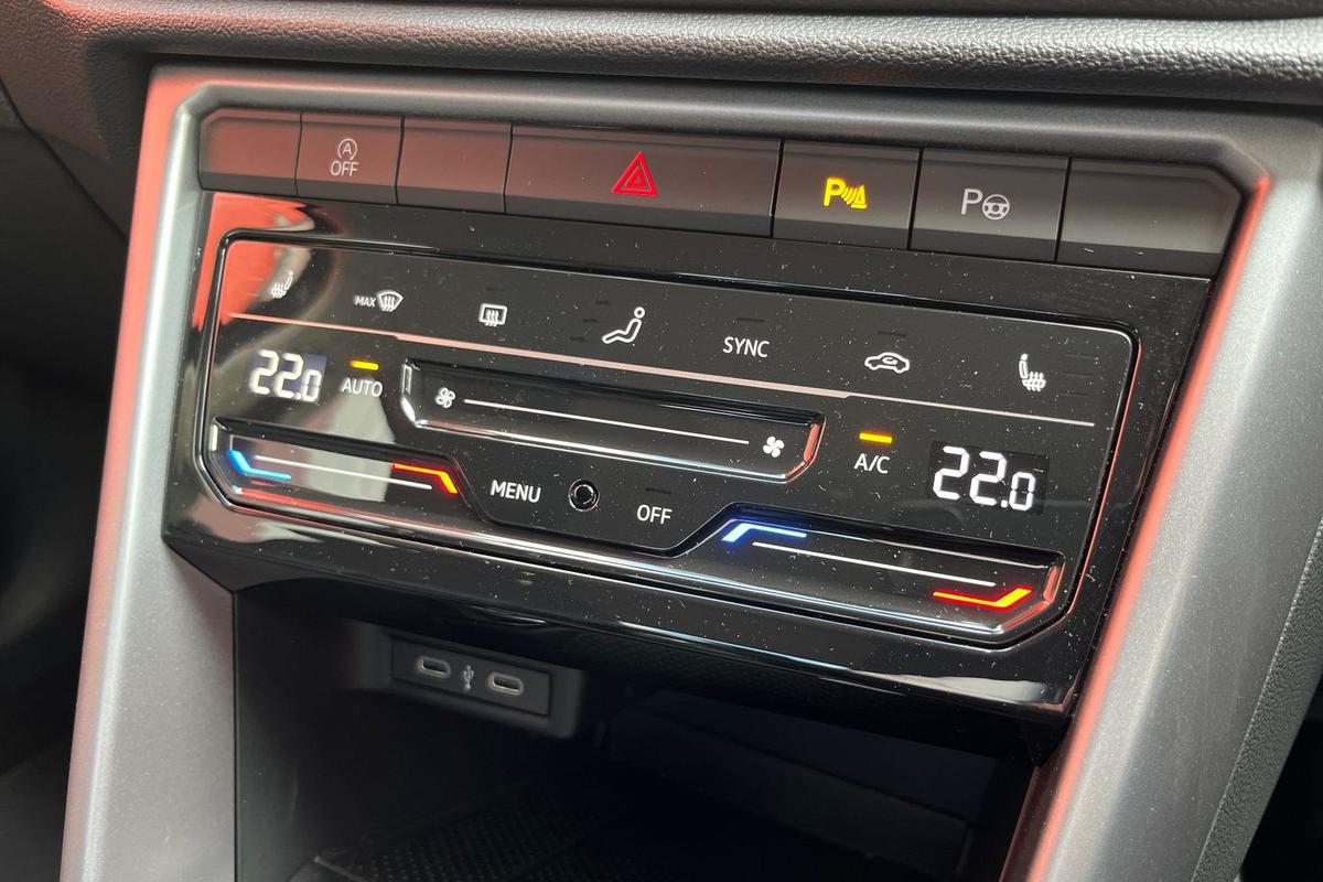 Used Volkswagen T-Roc 2024 for sale - 76677069: Photo 14