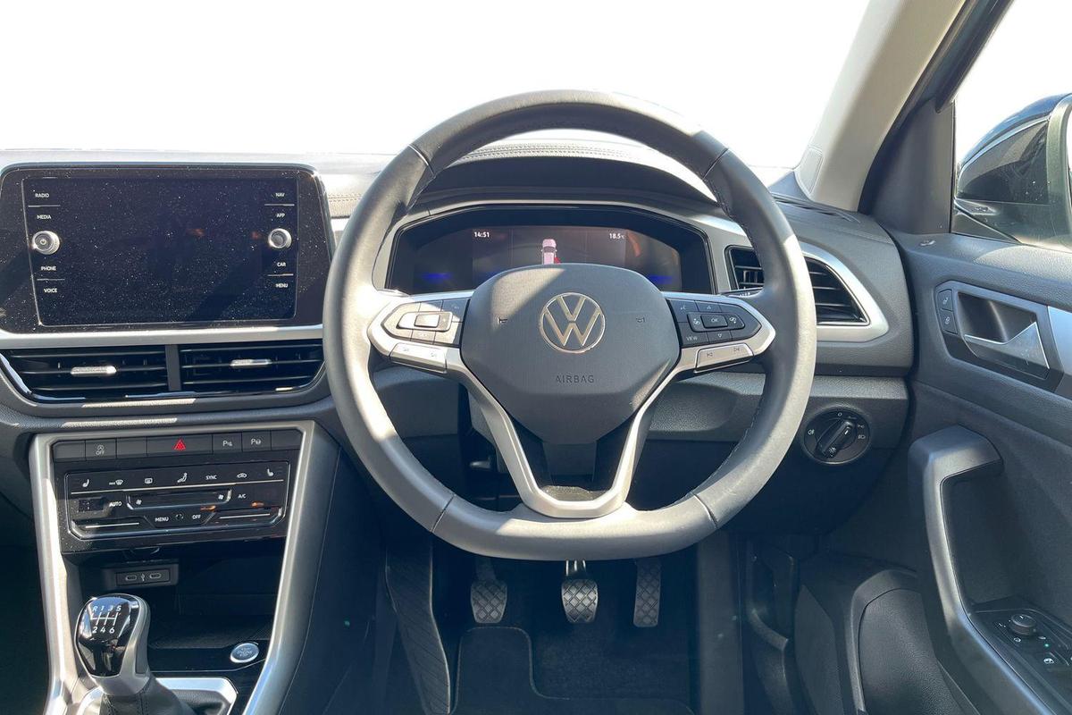 Used Volkswagen T-Roc 2024 for sale - 76677069: Photo 15