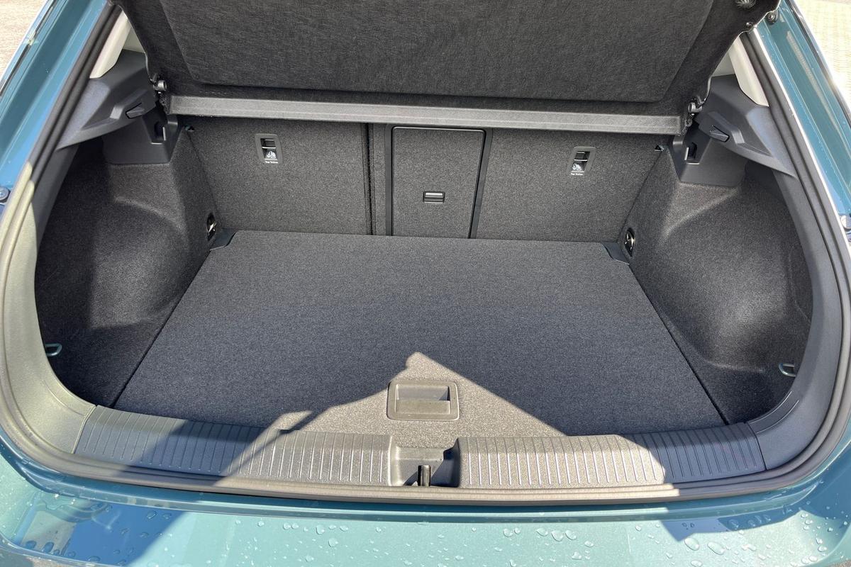 Used Volkswagen T-Roc 2024 for sale - 76677069: Photo 20