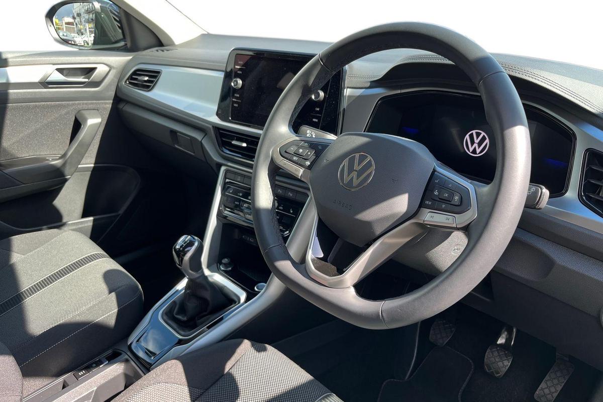 Used Volkswagen T-Roc 2024 for sale - 76677069: Photo 6