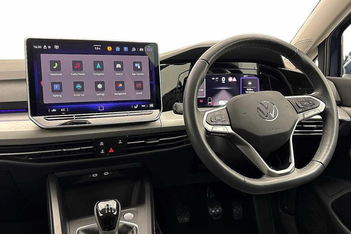 Used Volkswagen Golf 2024 for sale - 77346650: Photo 2