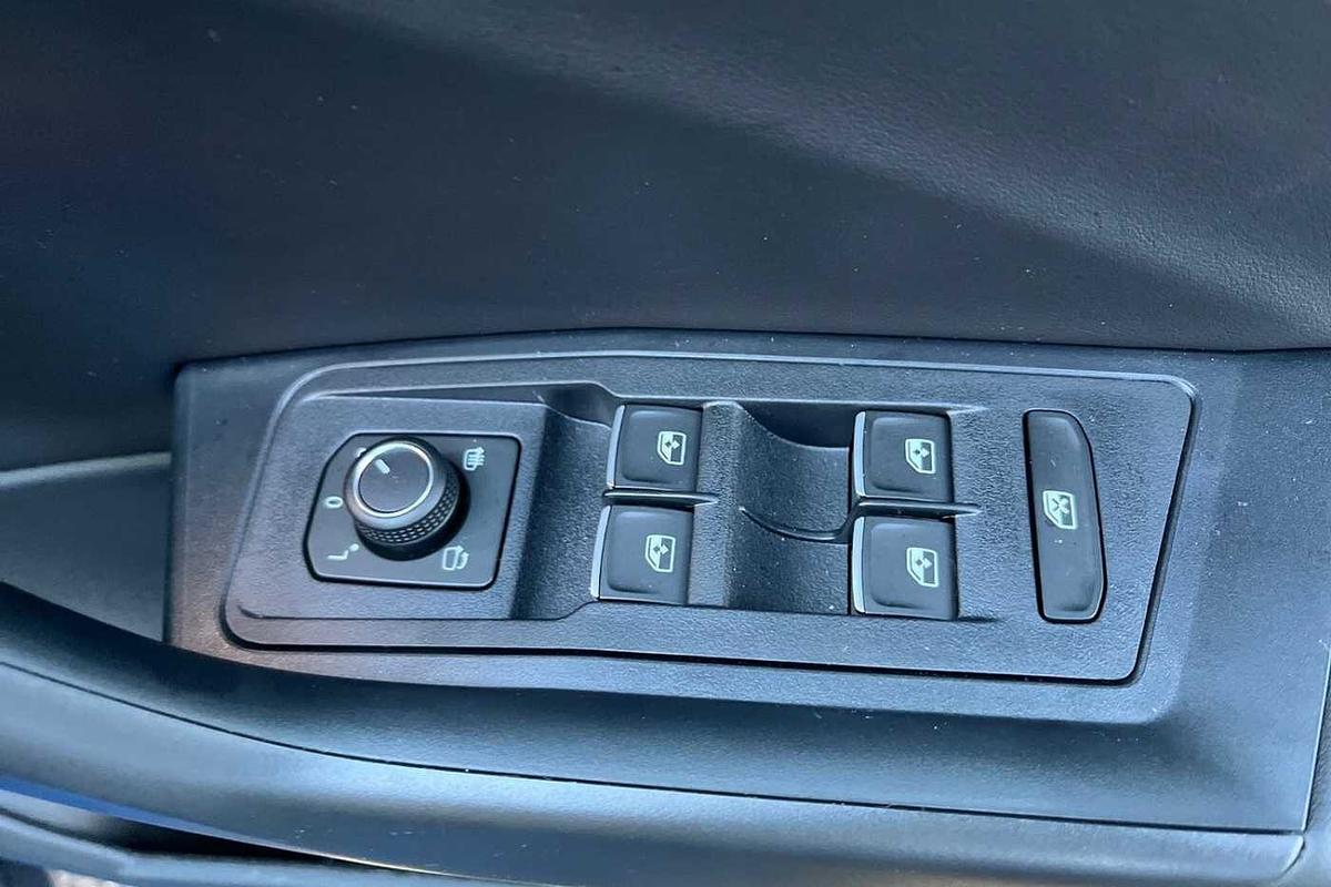 Used Volkswagen T-Roc 2025 for sale - 77542192: Photo 17