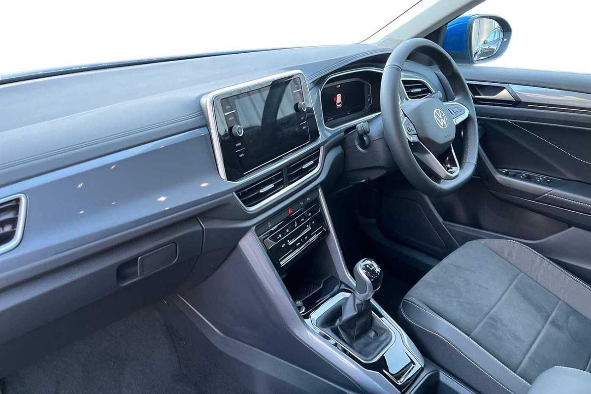 Used Volkswagen T-Roc 2025 for sale - 77542192: Photo 2