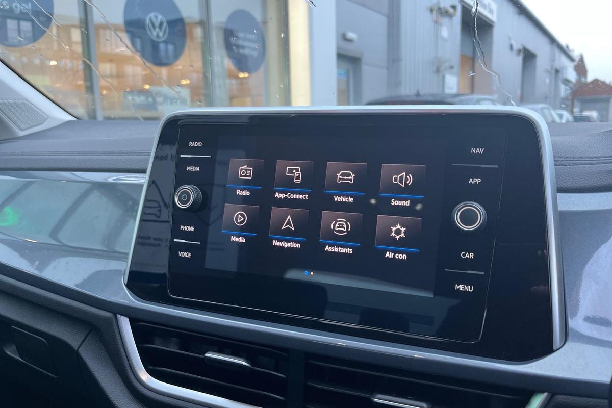 Used Volkswagen T-Roc 2023 for sale - 76675870: Photo 11