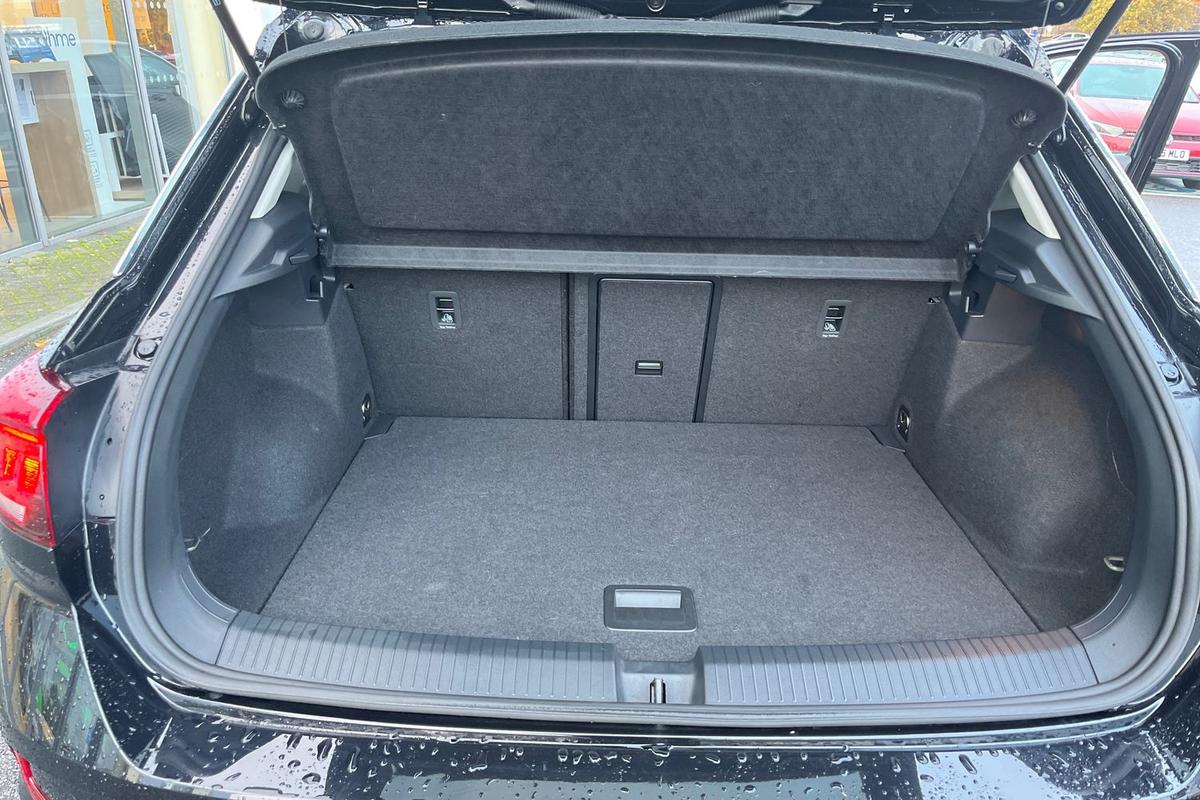 Used Volkswagen T-Roc 2023 for sale - 76675870: Photo 20