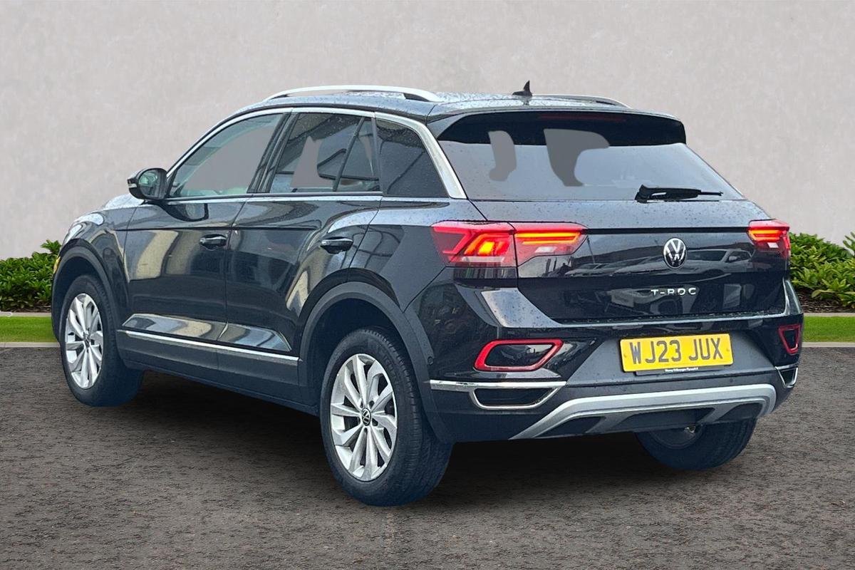 Used Volkswagen T-Roc 2023 for sale - 76675870: Photo 3