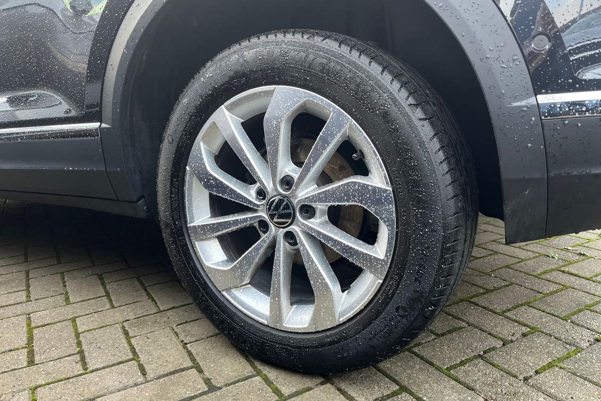 Used Volkswagen T-Roc 2023 for sale - 76675870: Photo 5