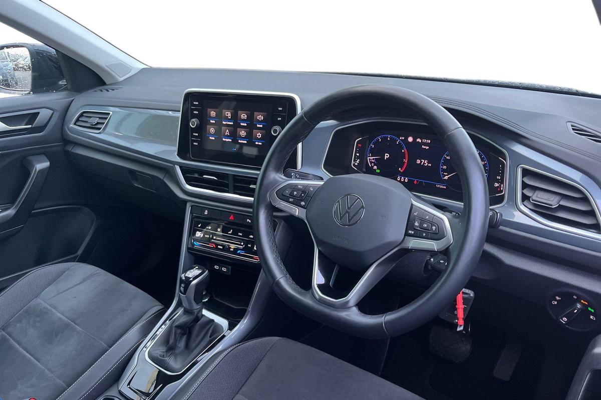 Used Volkswagen T-Roc 2023 for sale - 76675870: Photo 6