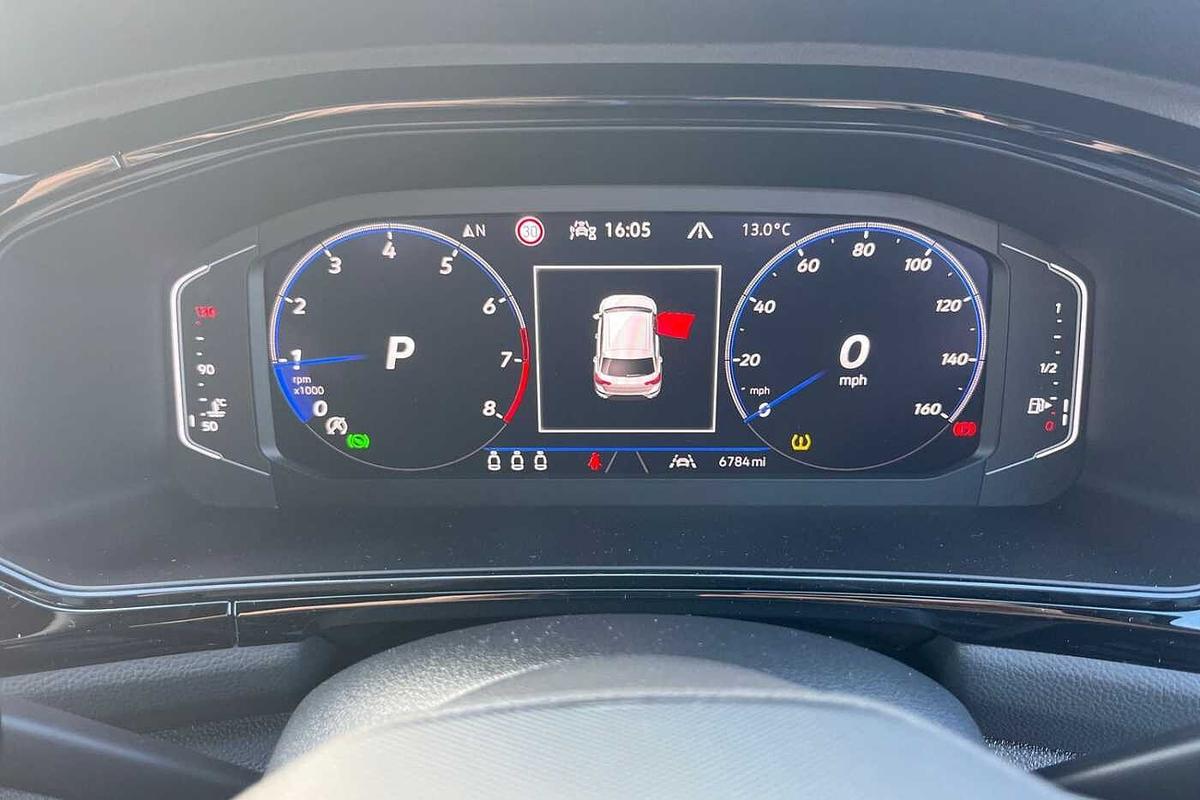 Used Volkswagen T-Roc 2025 for sale - 77542186: Photo 16